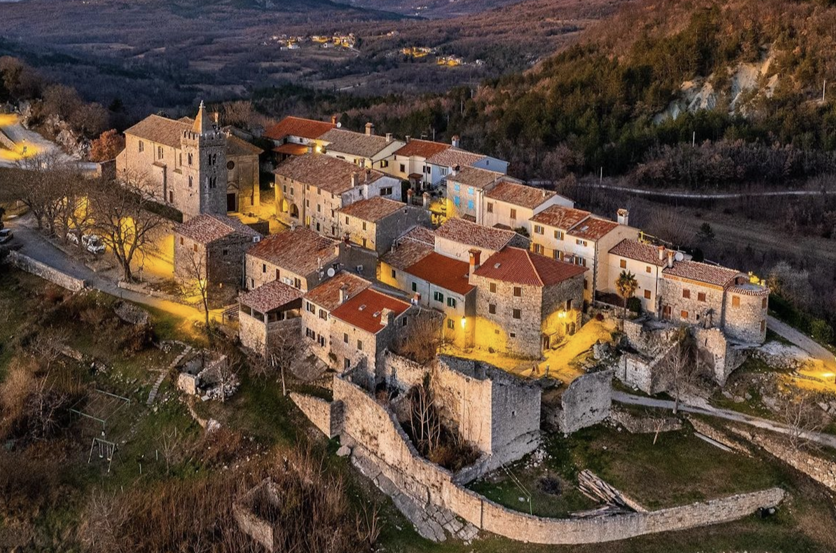 Is it true that Hum, Istria is the smallest town in the world 