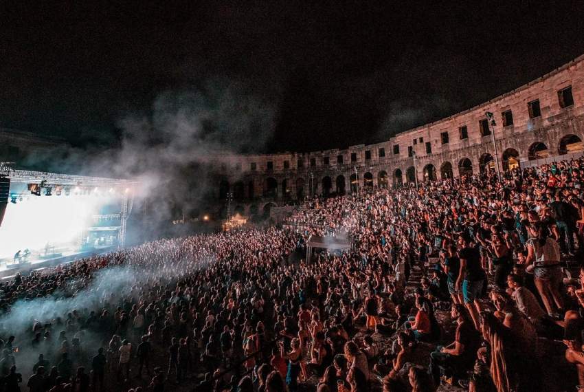 I più grandi festival musicali sulla costa croata nel 2024, trascorrono un'estate perfetta in Croazi