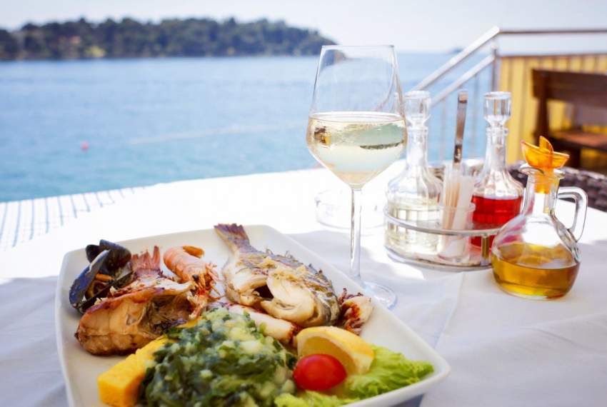 Eine Reise durch die traditionellen kroatischen Aromen