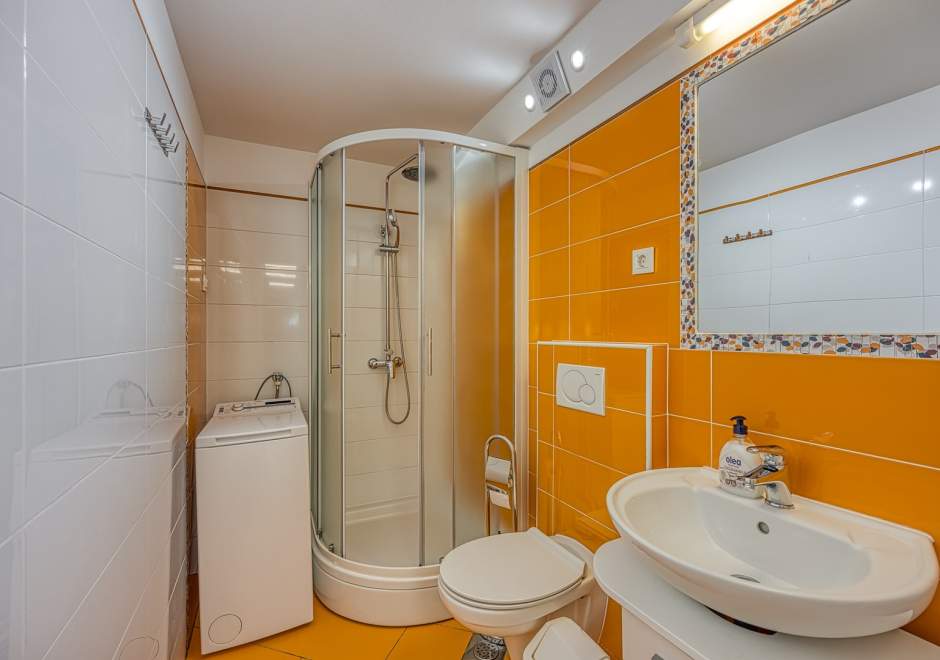 Apartment Pino A1 near the beach