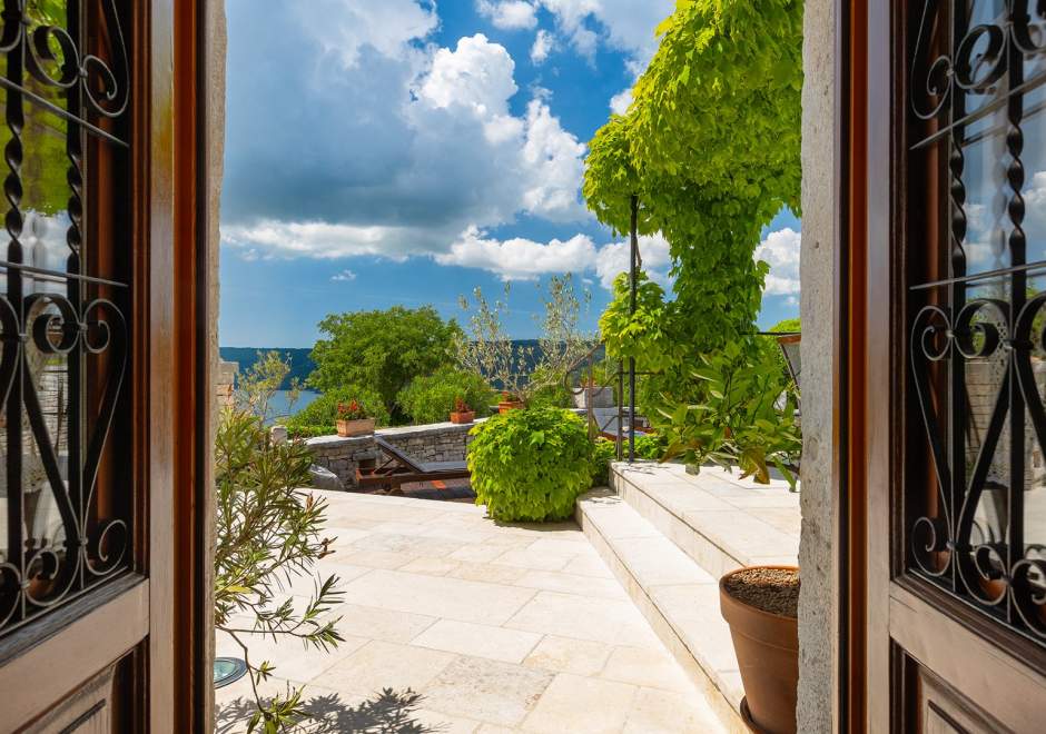 Villa Gelci mit beheiztem Pool - Trget