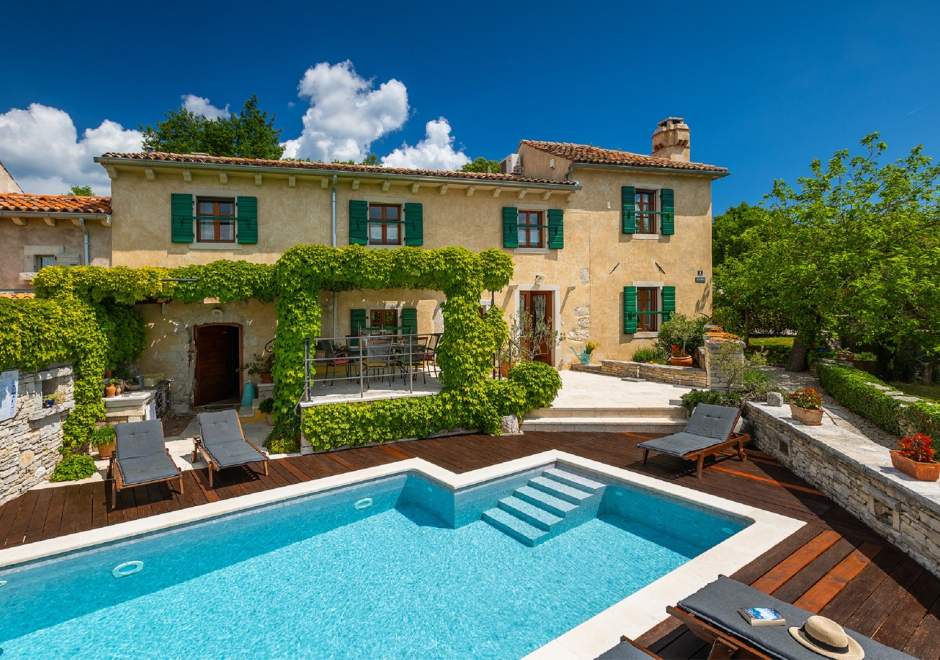 Villa Gelci mit beheiztem Pool - Trget