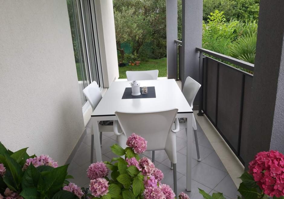 Apartment Enelani A2 - Kastel Stafilic