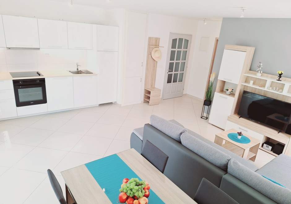 Apartment Enelani A2 - Kastel Stafilic