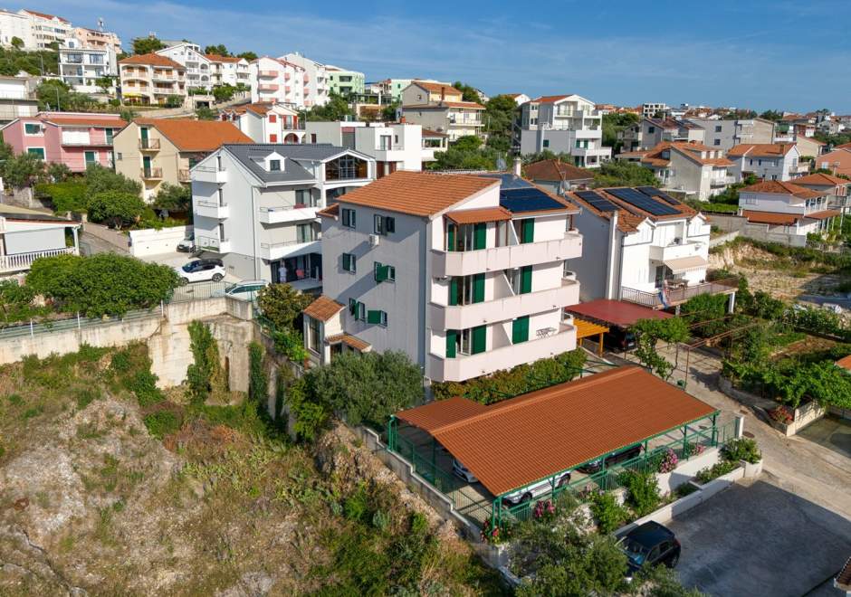 Apartment Ivana-Mira A2 - Okrug Gornji