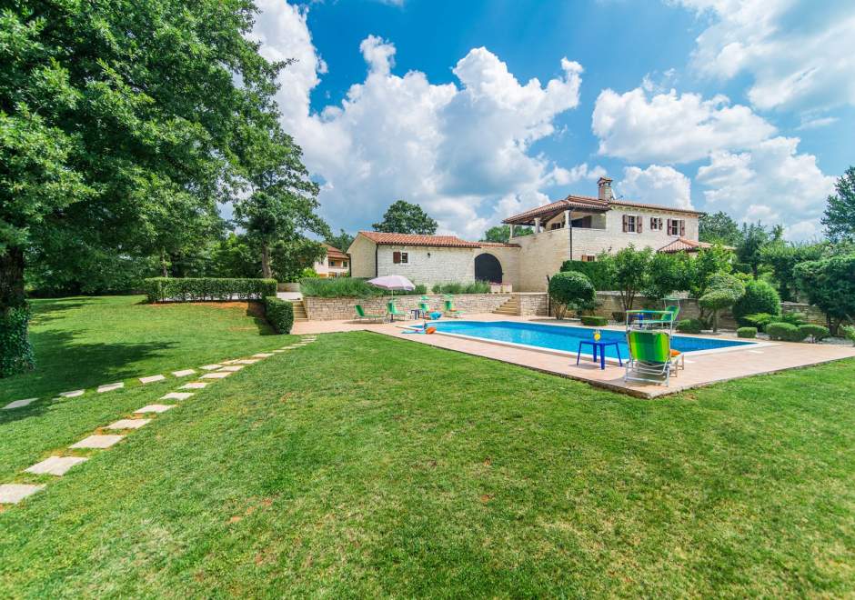 Villa Catarina with beautiful Garden and Pool 