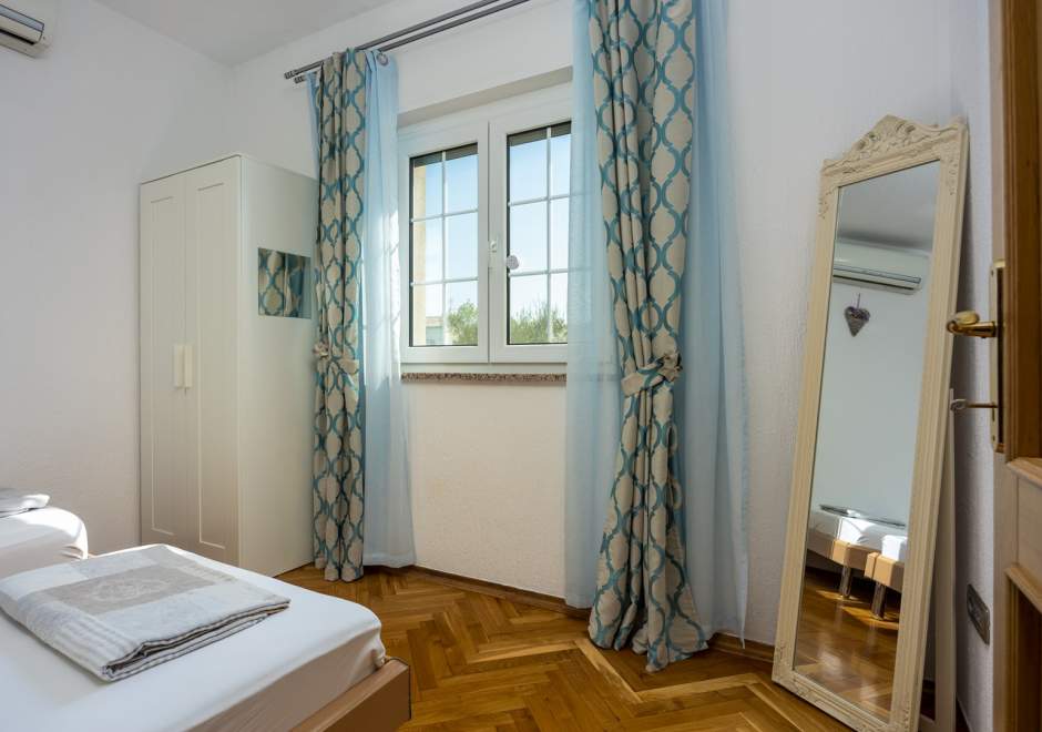 Apartments Covic Porec - Black A6