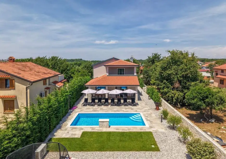 Villa Alves