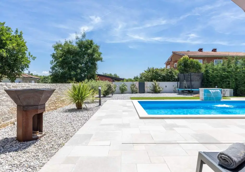 Villa Alves
