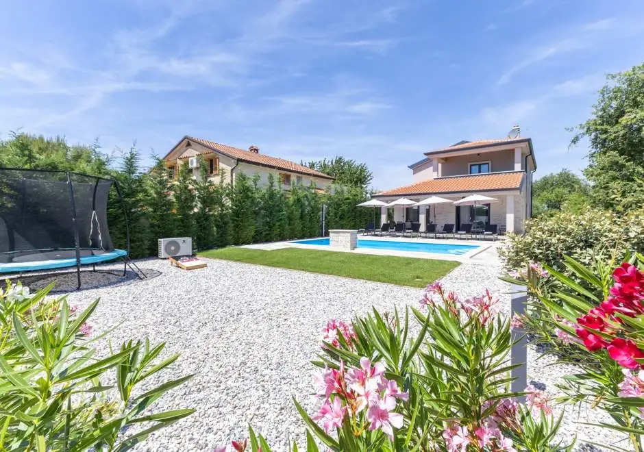 Villa Alves