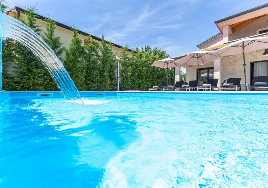 Villa Alves