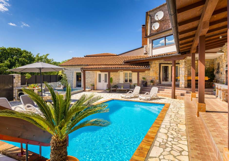 Villa Antoli