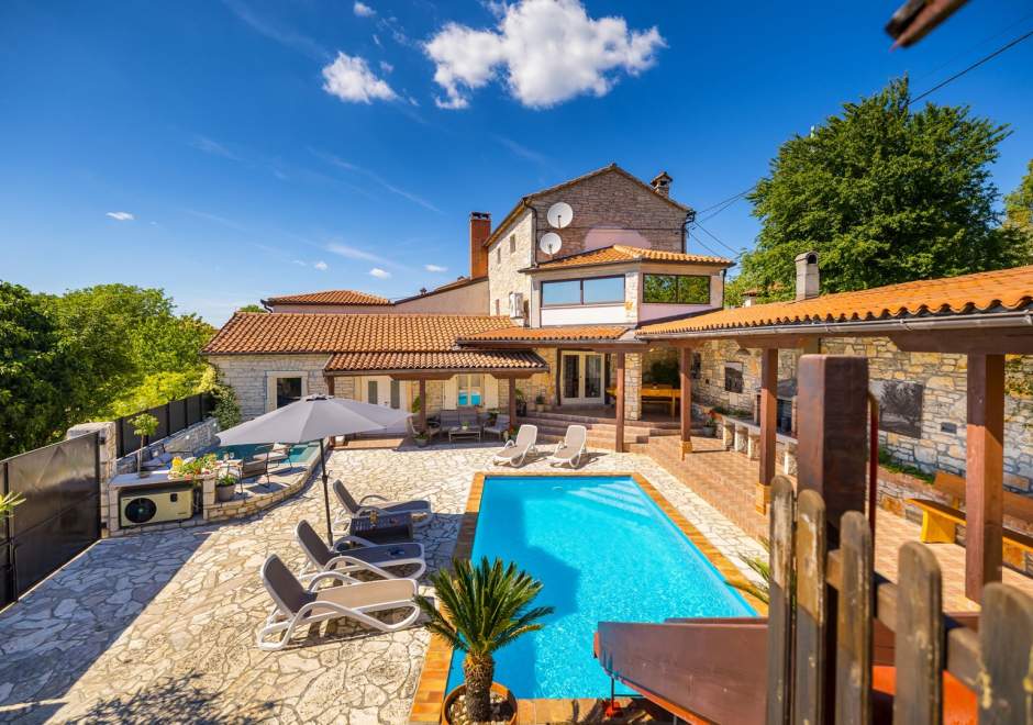 Villa Antoli