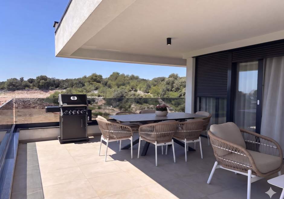 Casagrande / Three-Bedroom with Balcony and Sea View A6