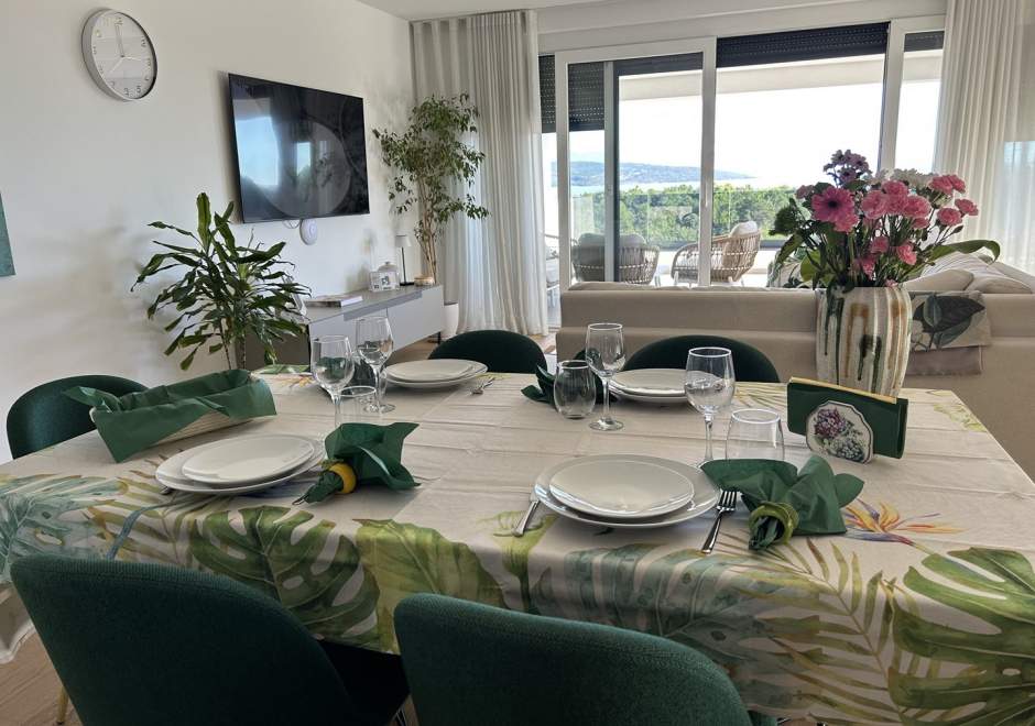 Casagrande / Three-Bedroom with Balcony and Sea View A6