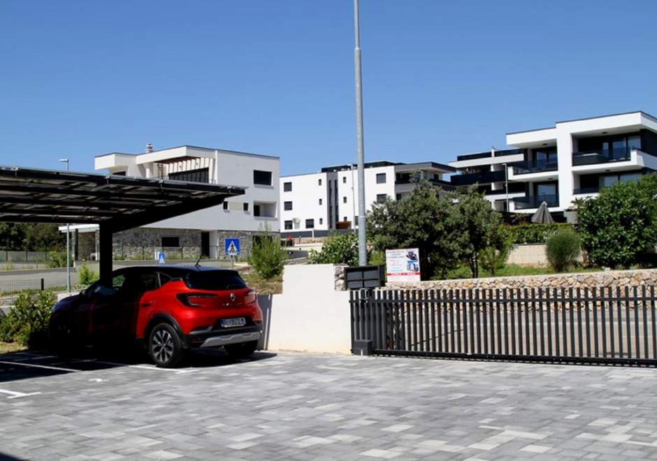 Casagrande / Three-Bedroom with Balcony and Sea View A6