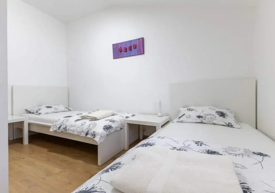 Two-Bedroom Apartment Iris A4