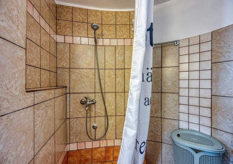 Four-Bedroom Apartment Magnolija 