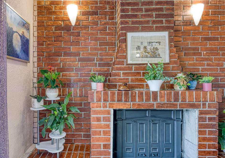 Four-Bedroom Apartment Magnolija 