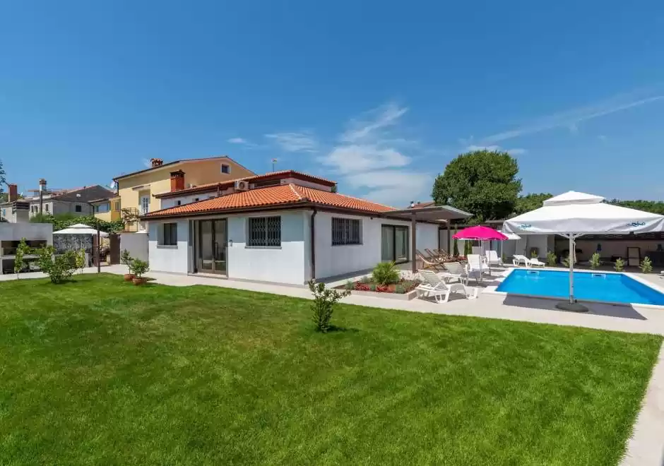 Apartman Nino A3 s terasom i zajedničkim bazenom