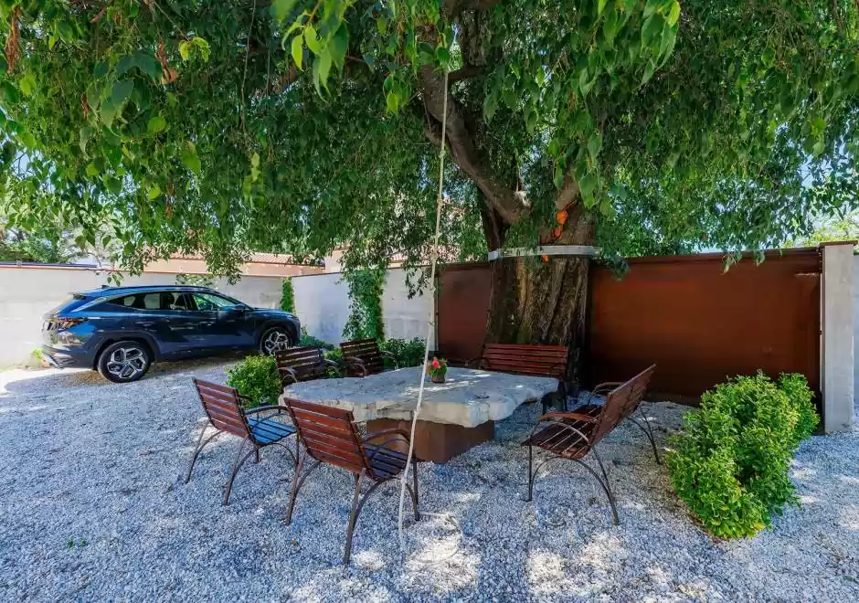 Nino A4 Apartment Terrasse und Gemeinschaftspool