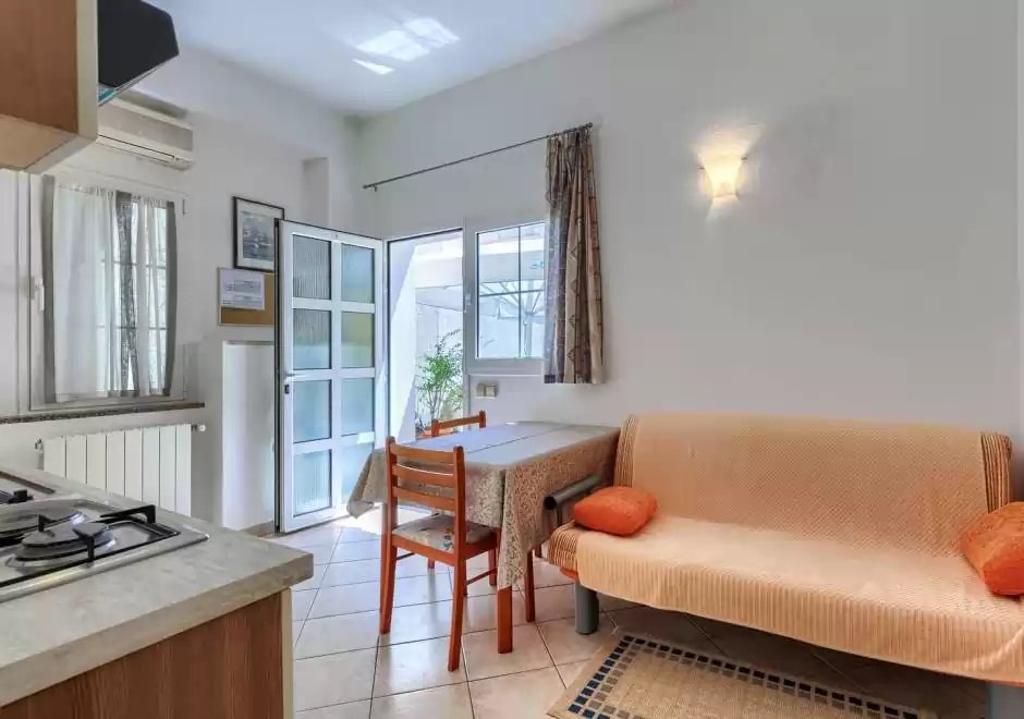 Nino A5 Apartment with Terrace and Shared Pool