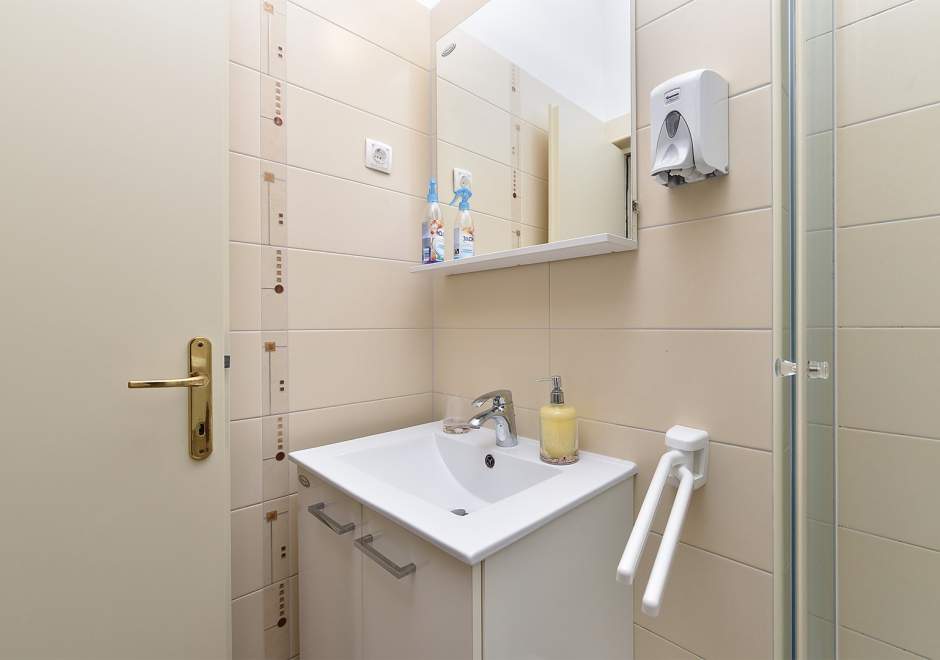 App Nikolic Valbandon A1