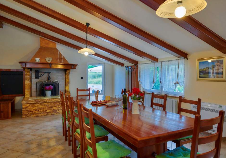 Holiday House Mikela