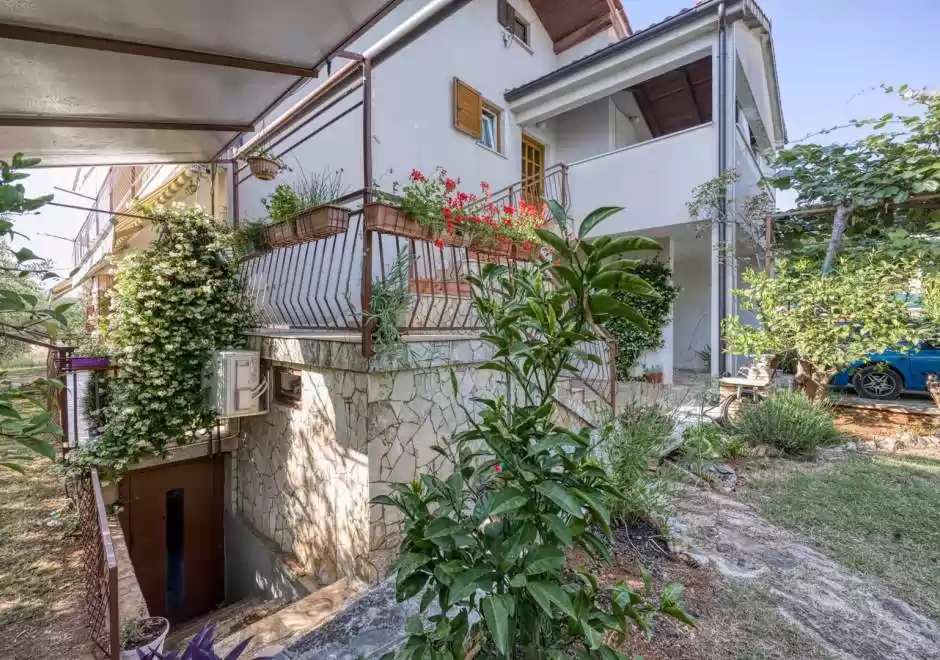 Appartamenti Gina - A1 Monolocale con terrazza