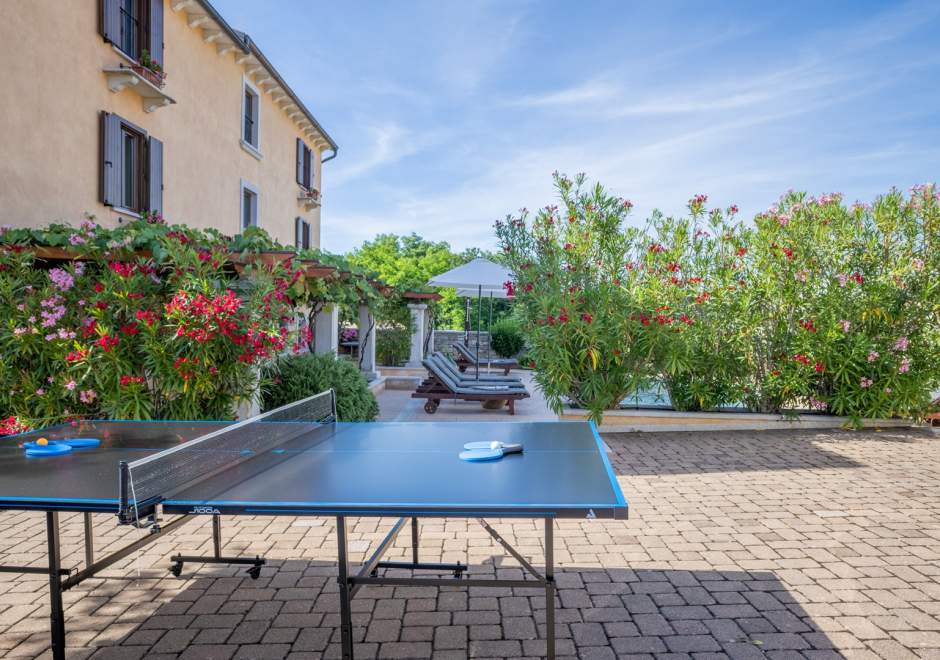 Villa Christina with Pool, Jacuzzi and Sauna