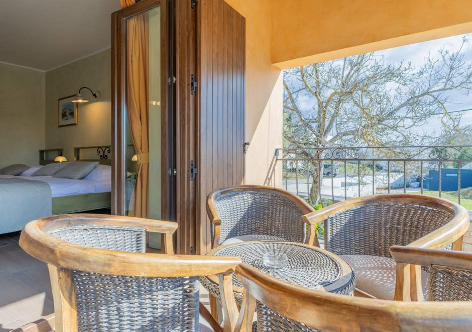 Villa Christina with Pool, Jacuzzi and Sauna