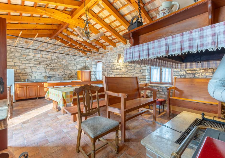 Villa Christina with Pool, Jacuzzi and Sauna