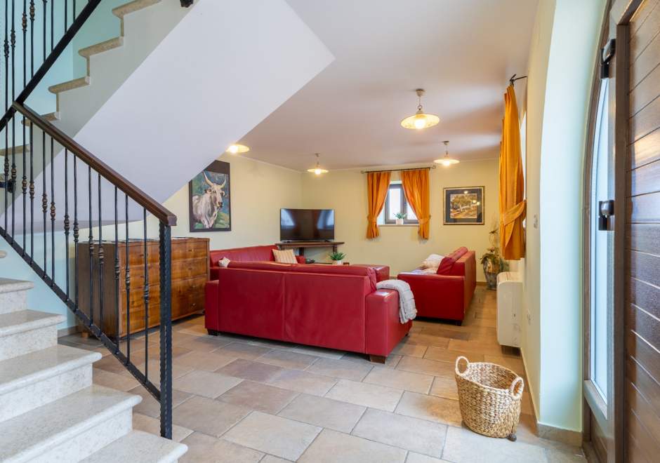 Villa Christina with Pool, Jacuzzi and Sauna