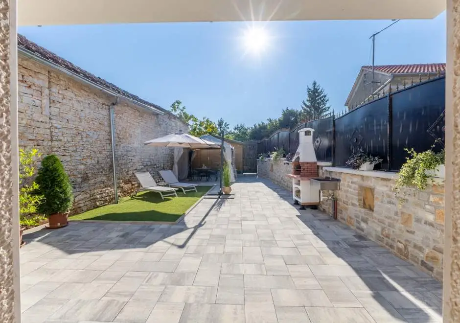Holiday Home Istria Mar with private Jacuzzi