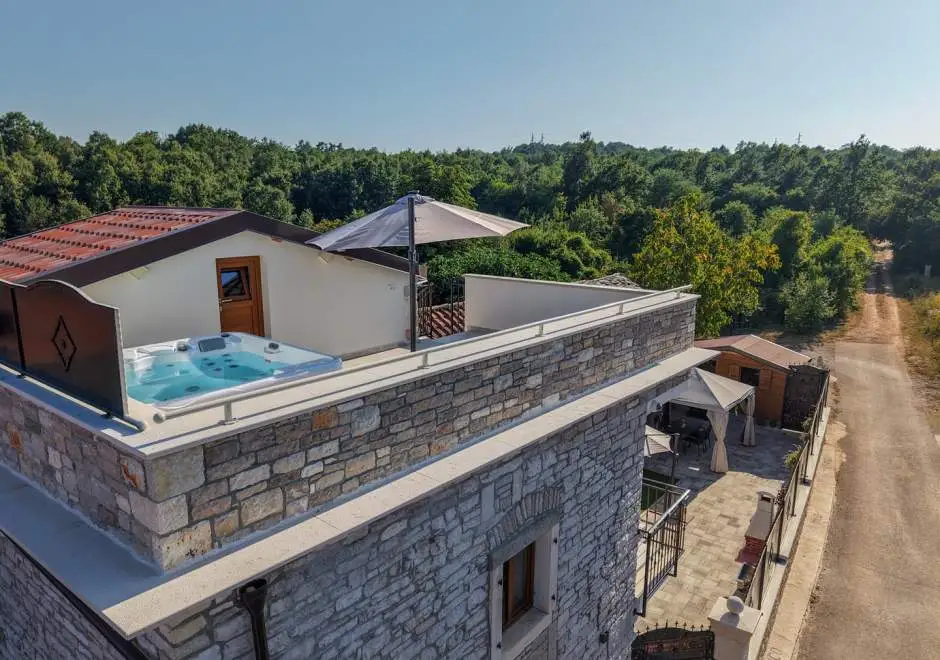 Holiday Home Istria Mar with private Jacuzzi