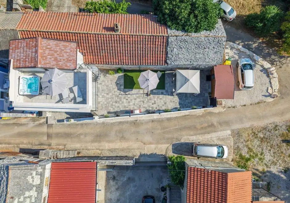 Holiday Home Istria Mar with private Jacuzzi