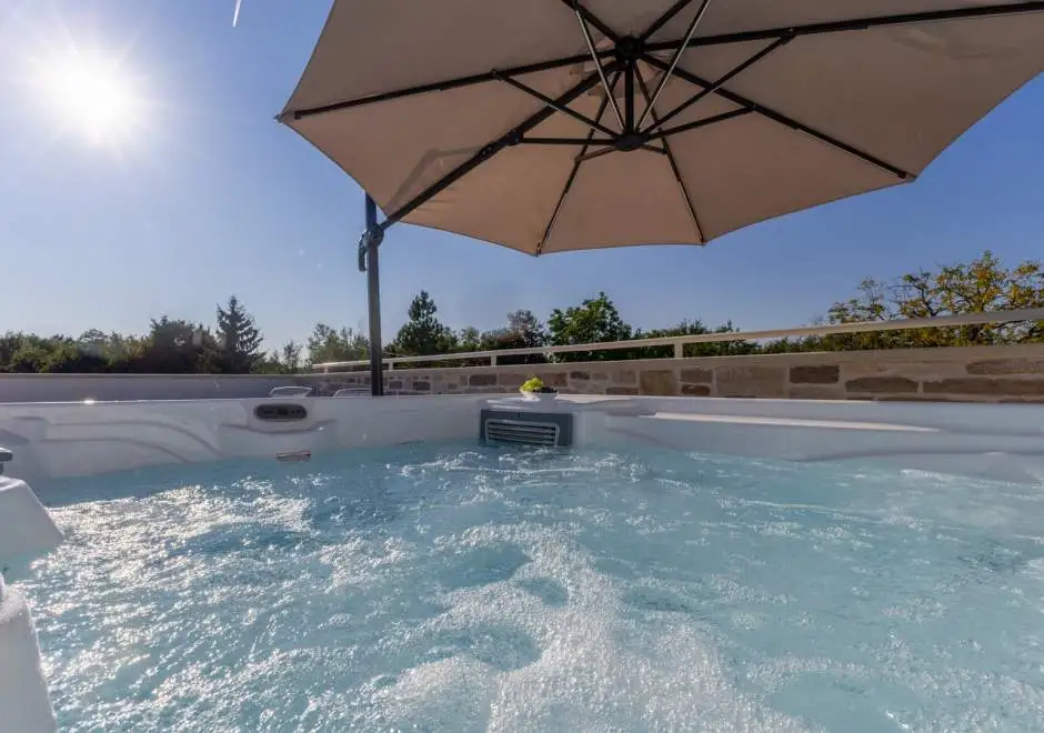 Holiday Home Istria Mar with private Jacuzzi