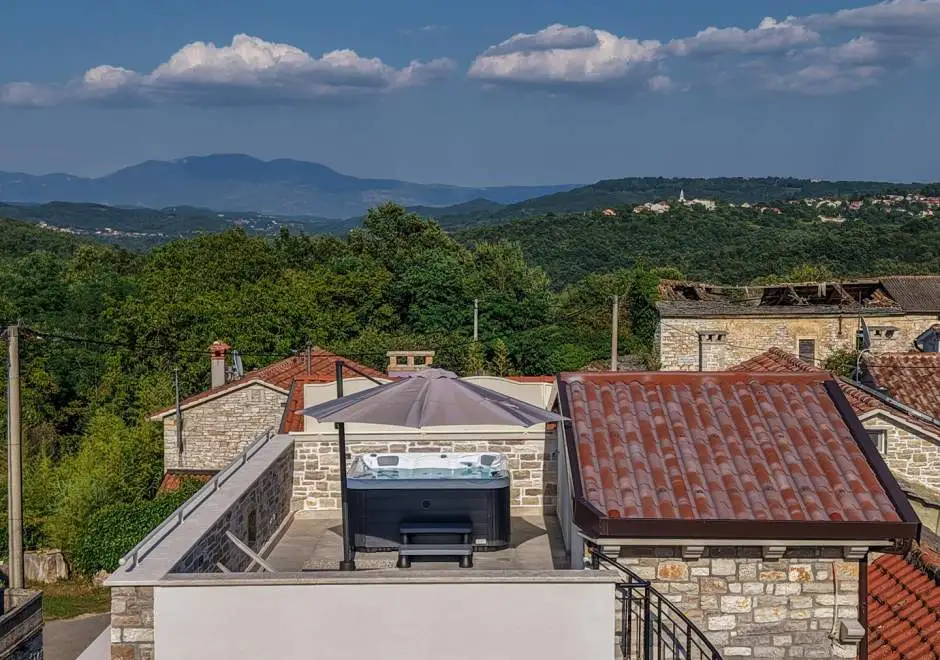 Holiday Home Istria Mar with private Jacuzzi