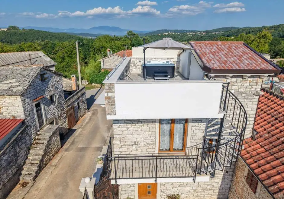 Holiday Home Istria Mar with private Jacuzzi
