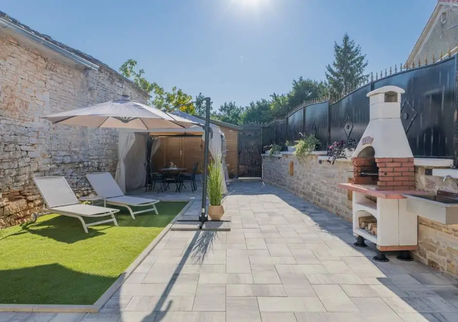 Holiday Home Istria Mar with private Jacuzzi