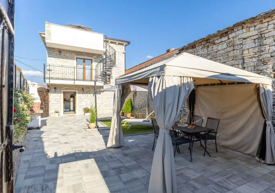 Holiday Home Istria Mar with private Jacuzzi