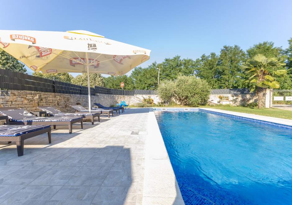 App Jadran Porec with Private Pool