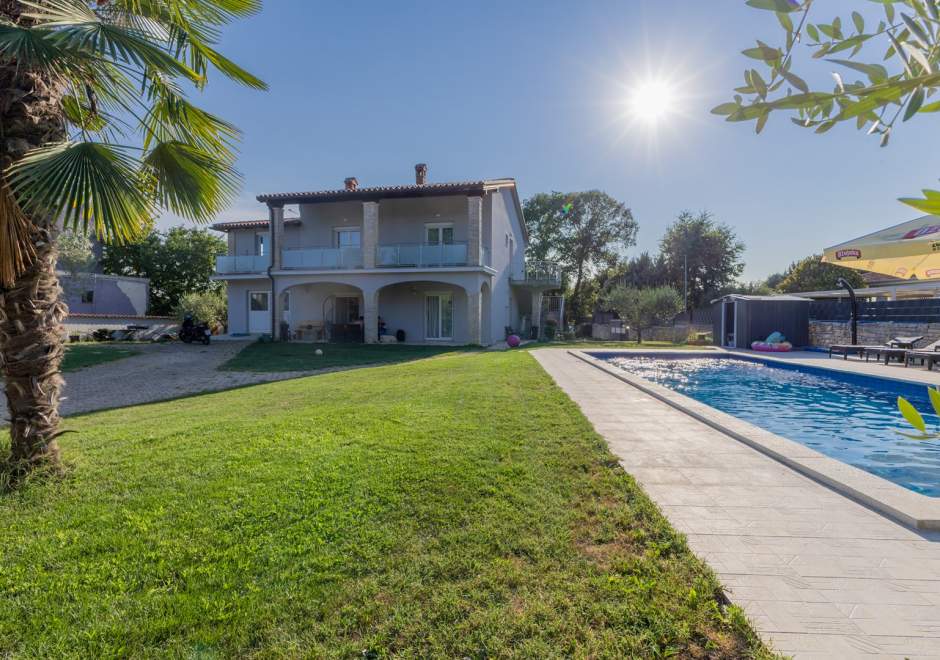 App Jadran Porec with Private Pool