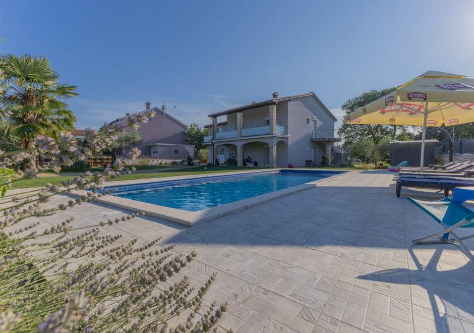 App Jadran Porec with Private Pool