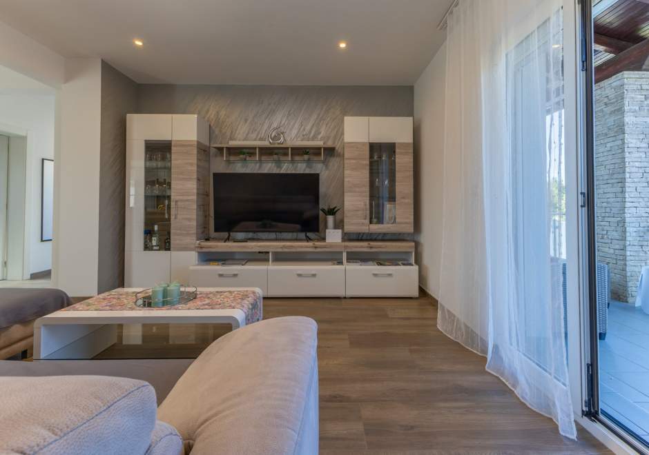 App Jadran Porec with Private Pool