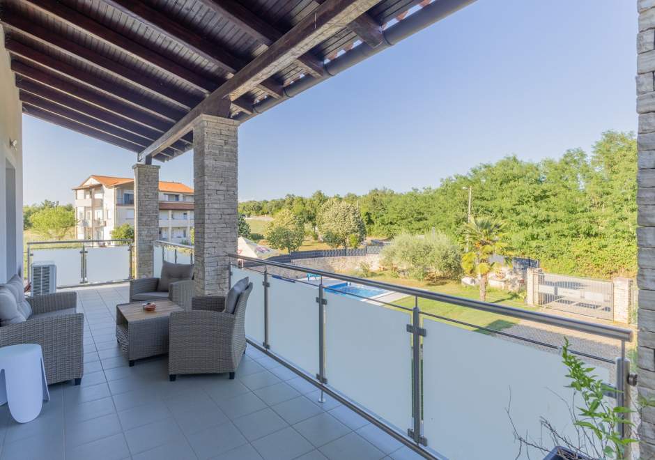 App Jadran Porec with Private Pool