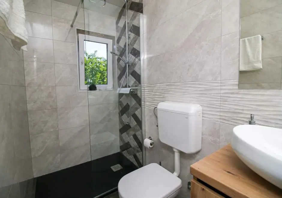 App Jadran Porec with Private Pool