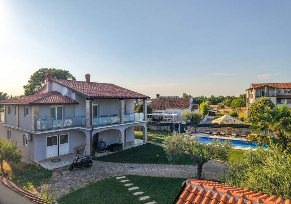 App Jadran Porec with Private Pool