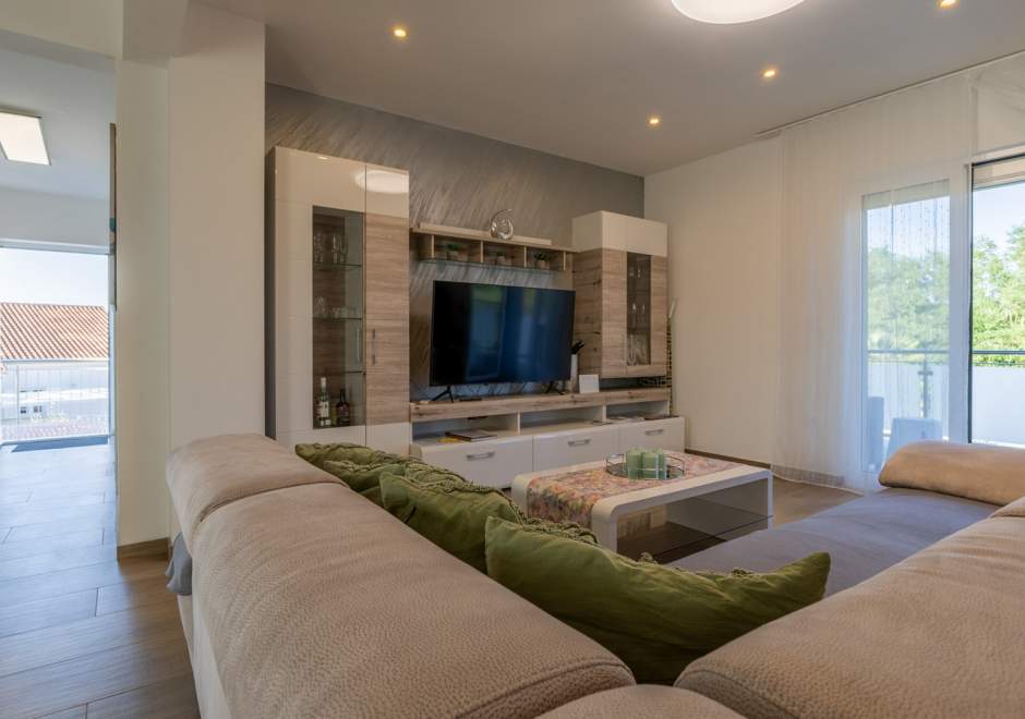App Jadran Porec with Private Pool