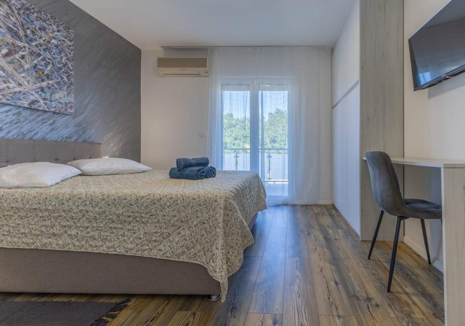 App Jadran Porec with Private Pool